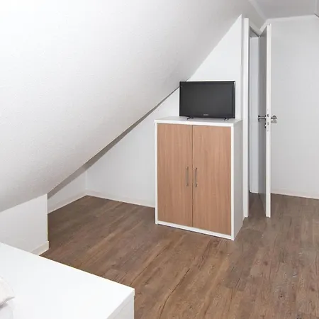 Am Grooten Steen, 8
